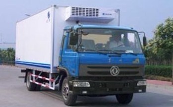 東風7.4米8噸冷藏車 廣州冷凍與清真食品運輸?shù)膶I(yè)解決方案